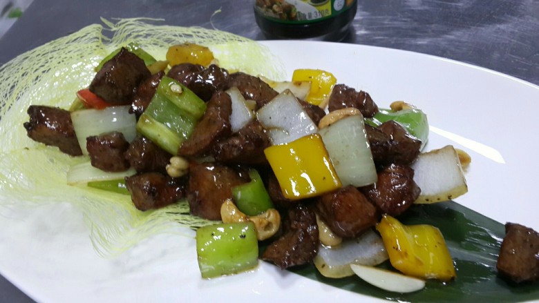 黑椒干爆鸵鸟粒,特写镜头