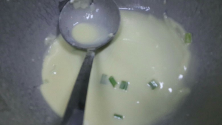 摊咸食,如图,把如有原料拌匀