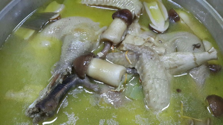 松茸煲老鸡