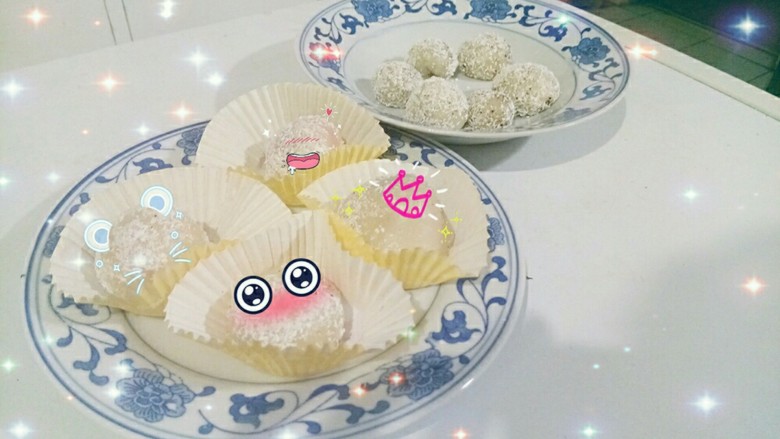 雪媚娘,因为家里人喜欢所以裹了椰蓉的干吃汤圆版本