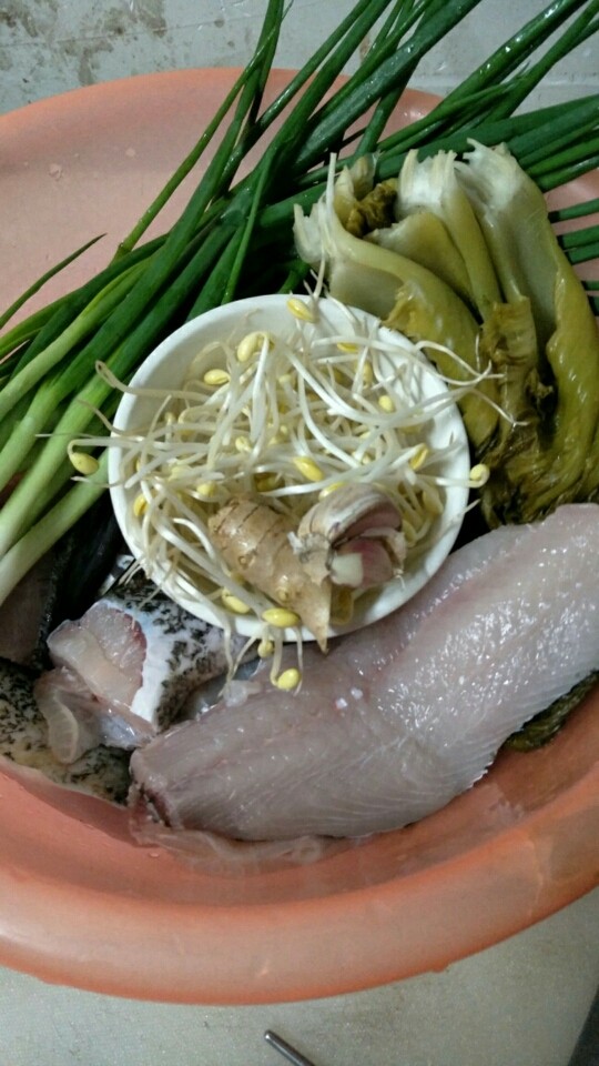 酸菜鱼,把所有料备齐