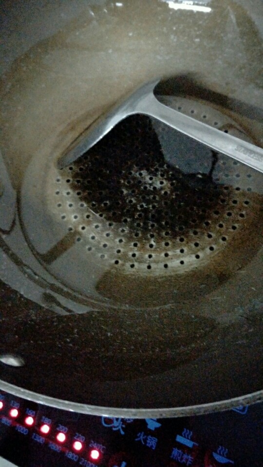 酸菜鱼,锅先热油,