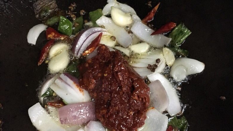 水煮肉片,下豆瓣酱