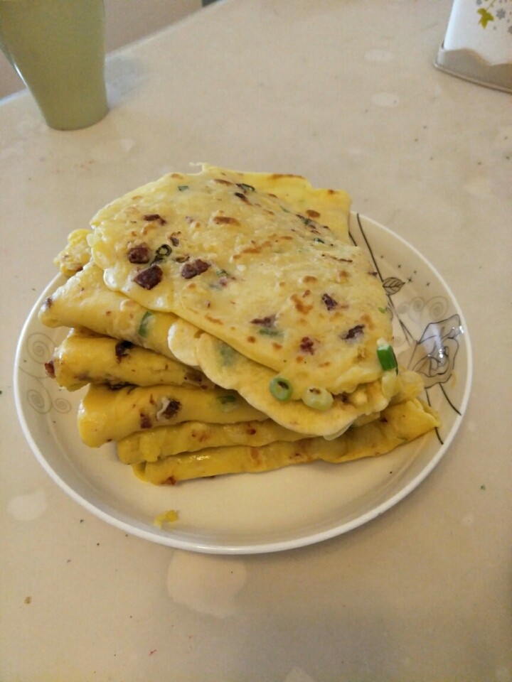 香肠煎饼,3分钟后出锅,摆盘