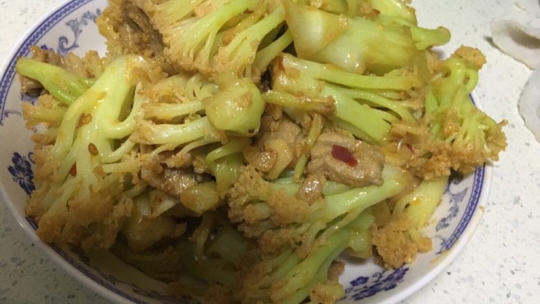 干锅菜花,出锅,装盘