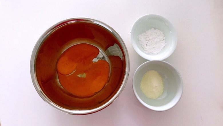 蛋黄饼干,宝宝零食的最佳选择,蛋黄,称好的<a style='color:red;display:inline-block;' href='/shicai/ 1124'>奶粉</a>、淀粉。