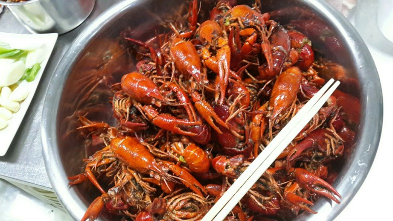麻辣小龙虾(味甜麻辣),一大盆全部炸完