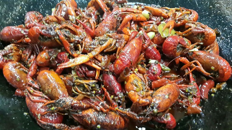 麻辣小龙虾(味甜麻辣),旺火收汁