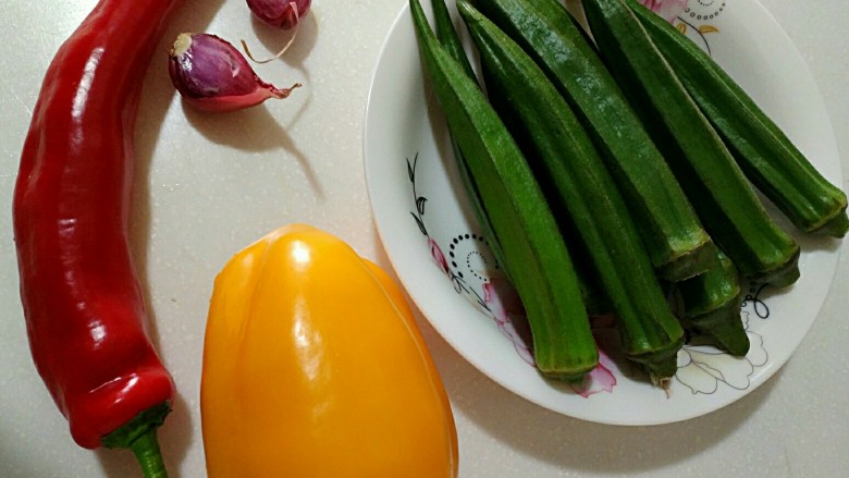 满天星斗,材料买齐,洗净集中放好(<a style='color:red;display:inline-block;' href='/shicai/ 6228'>葱头</a>选中等偏大);
