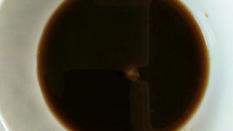 陈醋菠菜花生米,倒少<a style='color:red;display:inline-block;' href='/shicai/ 750'>陈醋</a>，<a style='color:red;display:inline-block;' href='/shicai/ 750'>陈醋</a>本身有咸味，不用加盐。酸甜度因人而宜。