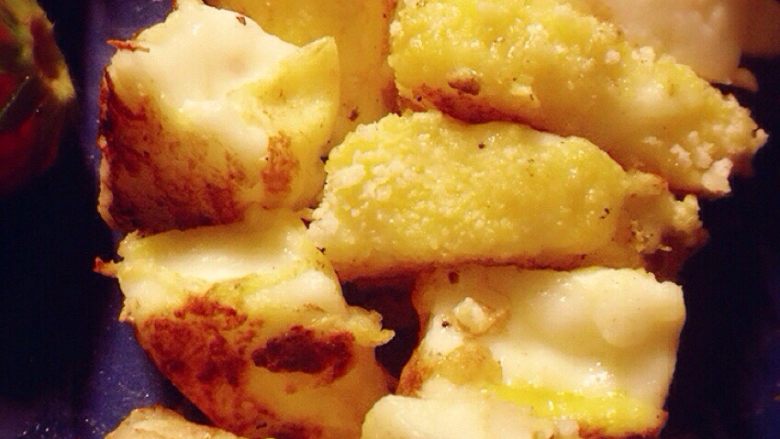 三色煎奶豆腐,如果喜欢甜一点，一开始可以加炼乳或细纱糖