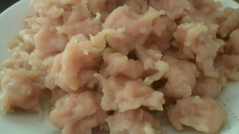 温州瘦肉丸,多的可以捞出来放冰箱冷冻保存,煮面条可以放一点。想吃都可以拿出来煮。