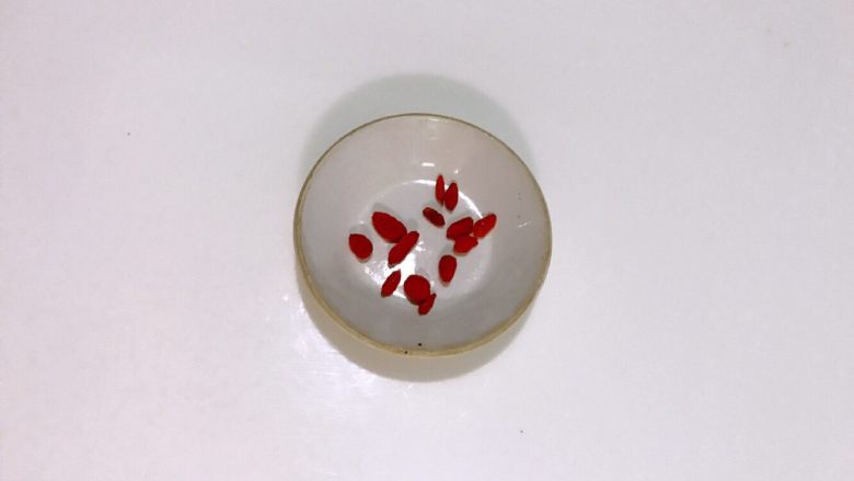 豆浆超级好喝的配方,根本停不下来,准备好<a style='color:red;display:inline-block;' href='/shicai/ 673'>枸杞</a>。