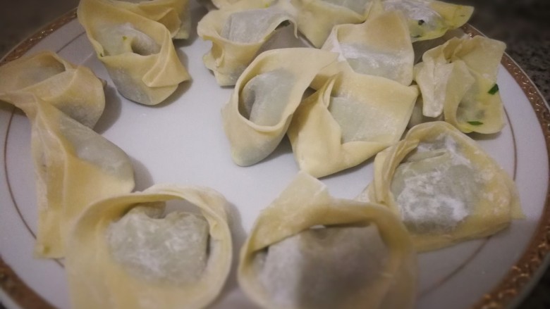饺子,第一次包的抄手😔