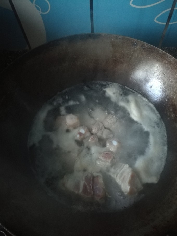 家庭版红烧肉,焯水