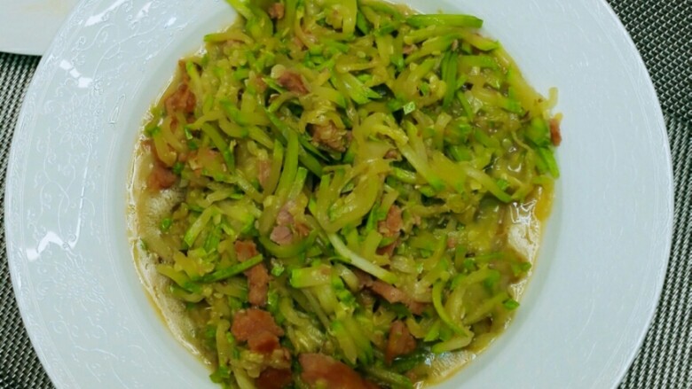 角瓜炒自制香肠