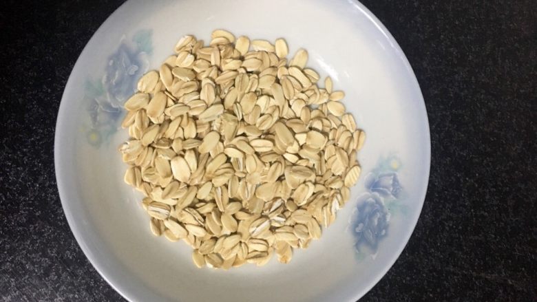 葛根木瓜魔芋养生粥,还剩三十分钟的时候在放燕麦(我前几次住的时候燕麦煮久了会粘锅底)