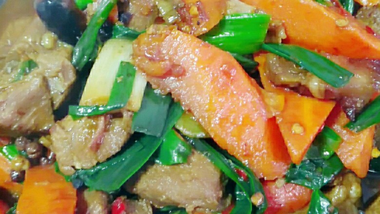 胡萝卜烧羊肉,焖熟出锅!!!
