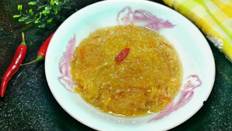 蜂蜜柚子茶,味道真不错,酸酸甜甜的。