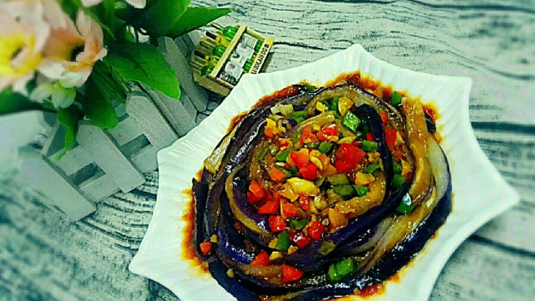 蒜香手撕蒸茄子,成品图