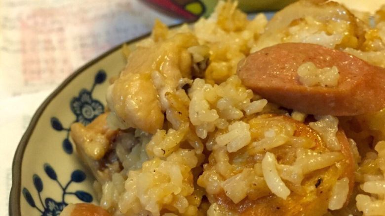 鸡翅鱼蛋香肠电饭煲焗饭
