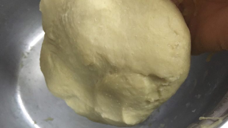 火腿面包,揉面,我大概揉了半个小时,接近扩展阶段