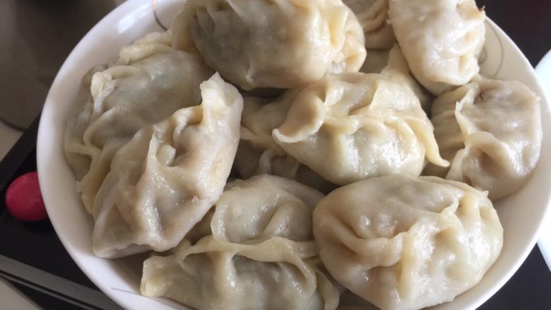 牛肉芹菜馅蒸饺