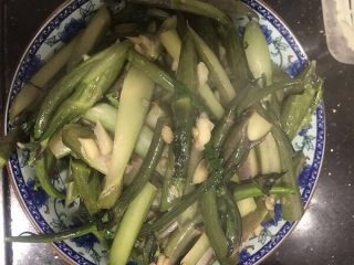 蒜蓉炒红菜薹