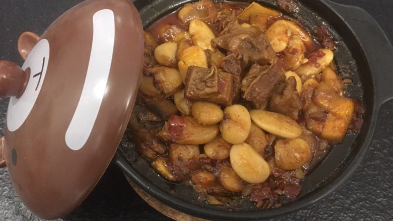红烧牛肉(大白豆+小芒果版),吃饭饭啦