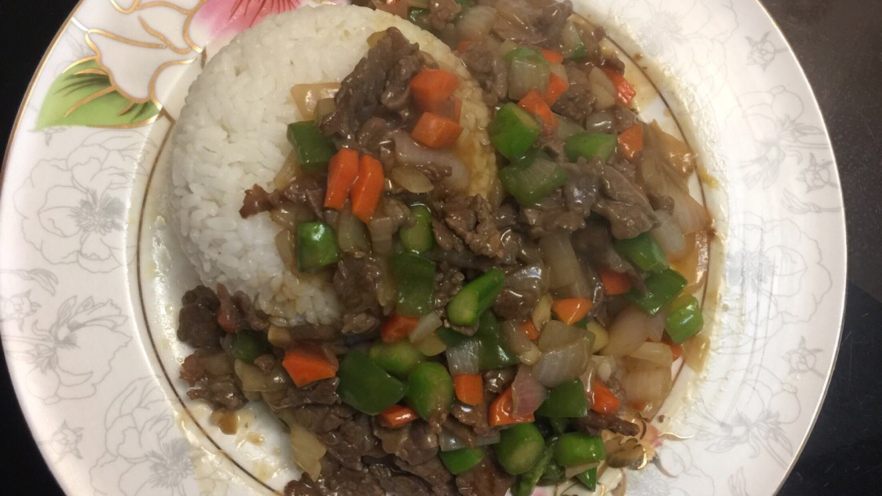 牛肉盖浇饭