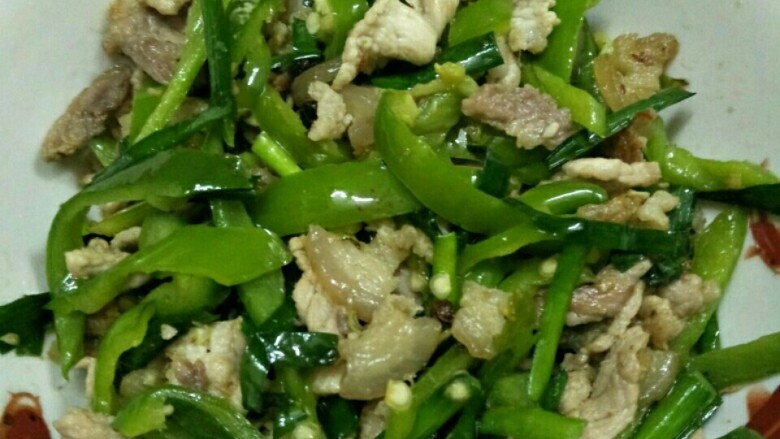 青椒炒肉,最后装起来，就搞定了