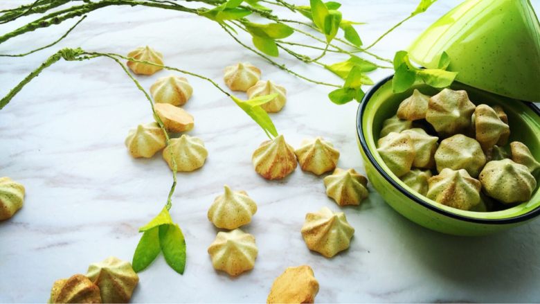 抹茶蛋白糖,那一抹淡淡的粉绿......
