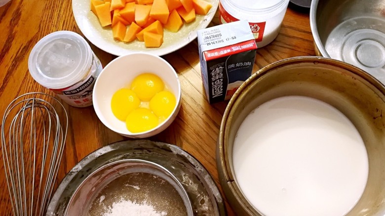 懒人木瓜葡式蛋挞,准备好所有的材料
