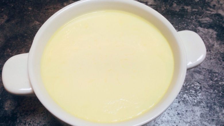 素蒸蛋,水开后蒸15分钟左右出锅。