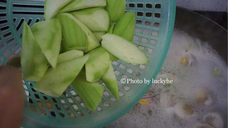 丝瓜花甲汤,，