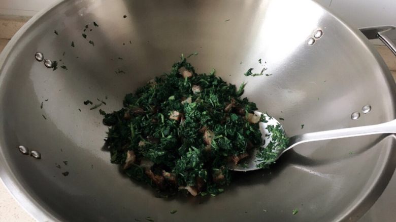 铯(Sei )饭,加蒿菜
