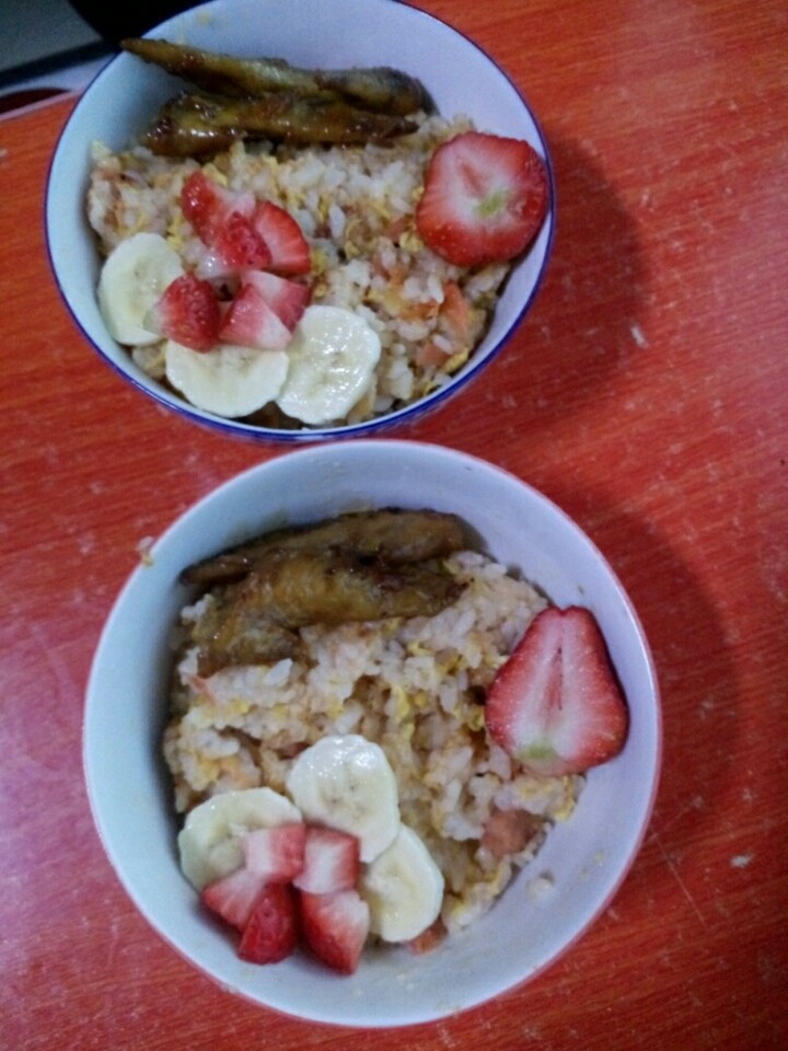 西红柿鸡蛋炒饭加鸡翅