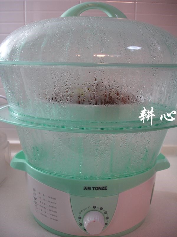 西芹蒸排骨,时间到,断电。