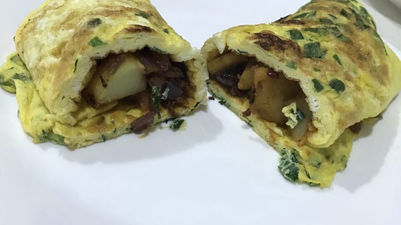 懒人土豆鸡蛋饼,细心的你可以卷的更小巧
毕竟 我是个汉子
我只保证味道