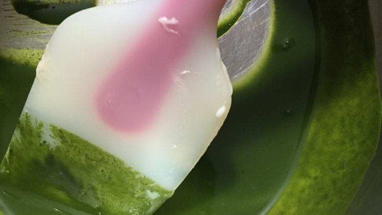 烫面抹茶蛋糕卷,搅拌均匀无颗粒,备用