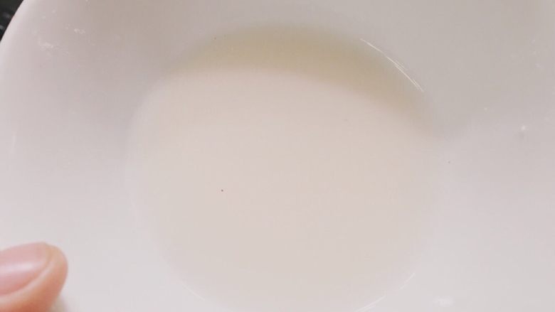 香菇滑肉,适量的生粉兑水
