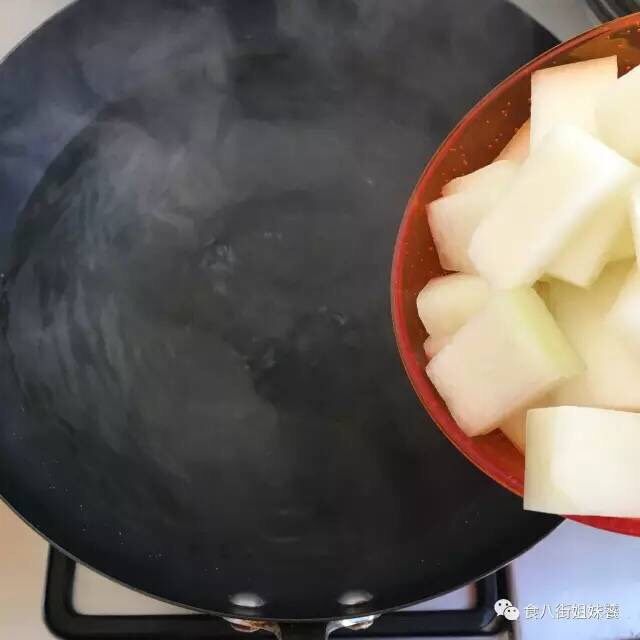 春季去火正当时～冬瓜肉丸汤+杂粮饭,转小火，下冬瓜