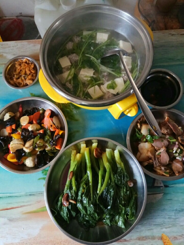 豆腐肉丸清汤,香喷喷的清汤就可以喝囖