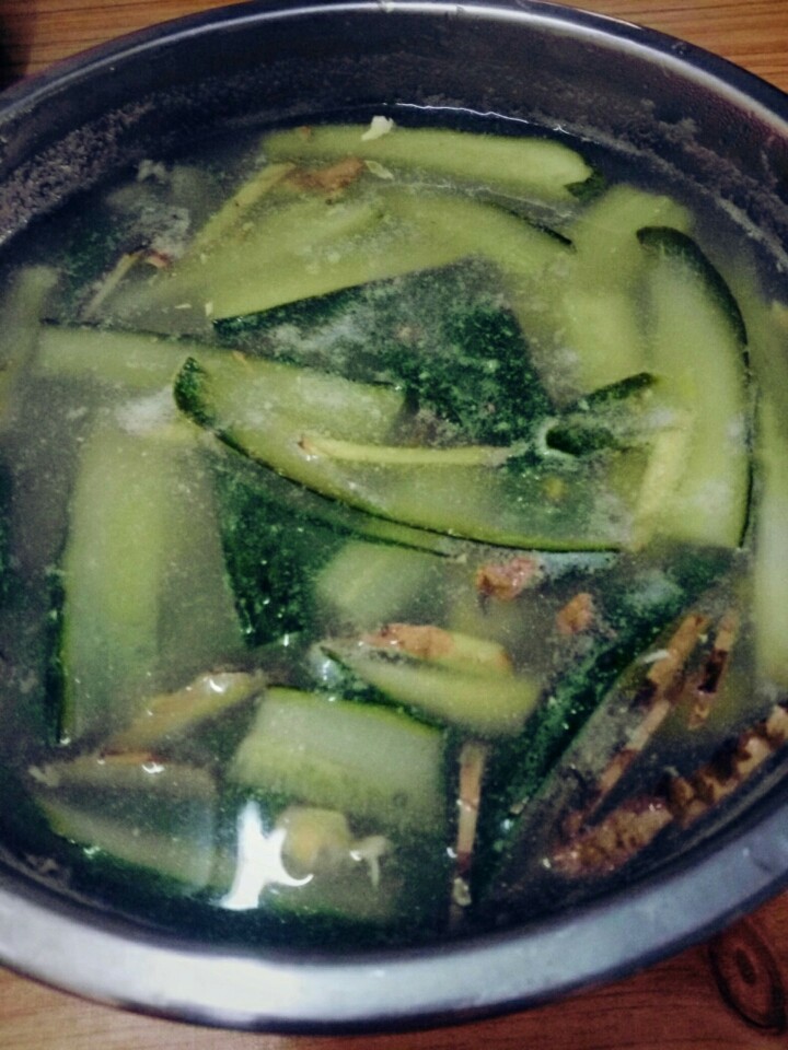 青瓜皮蛋瘦肉汤