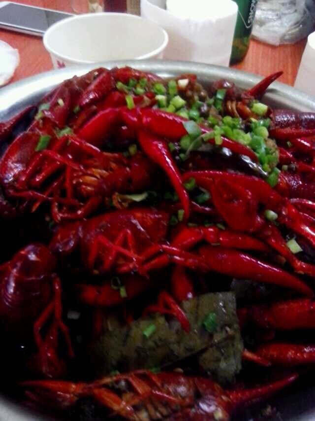 油焖大虾简单做，有点费油
