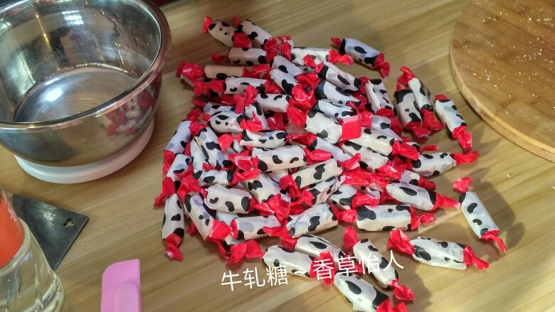 小盆友的专属小甜点:熬糖浆版牛轧糖,要一块块包,要有耐心