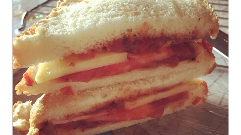 吐司的三明治吃法