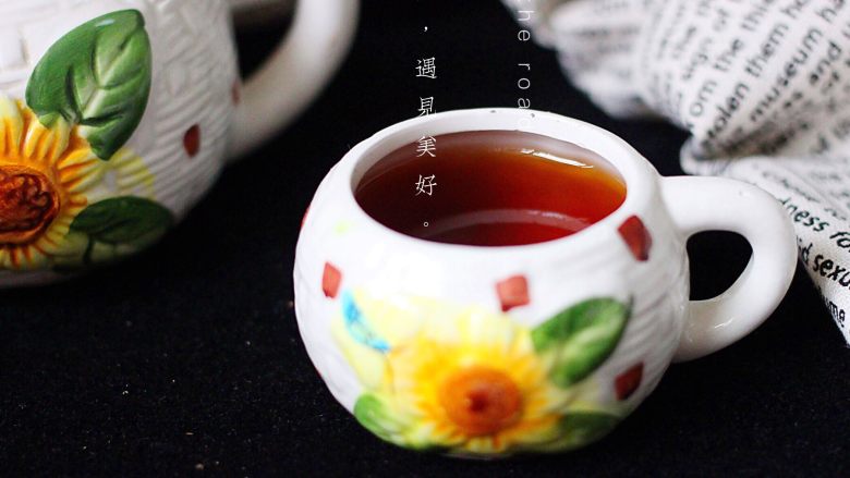 双色锅巴,配上一壶熟普洱茶、解腻又健康养生