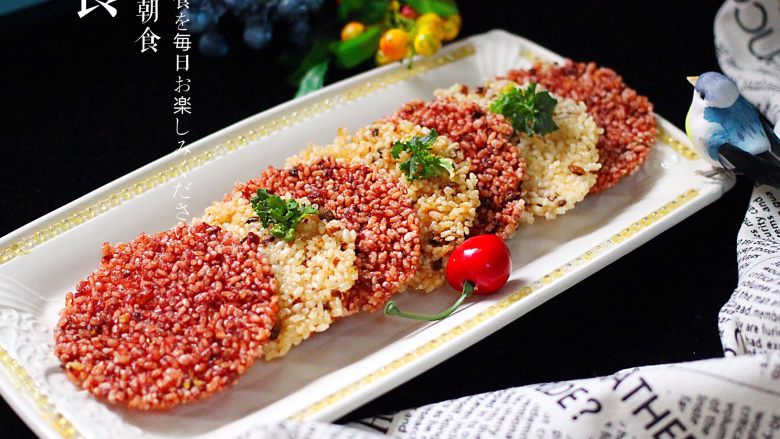 双色锅巴,香香脆脆的双色锅巴就做好了、哇哇哇、太香脆酥口了😍😍😍