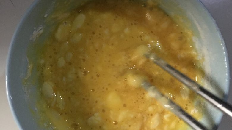 土豆丝卷饼
,<a style='color:red;display:inline-block;' href='/shicai/ 9'>鸡蛋</a><a style='color:red;display:inline-block;' href='/shicai/ 519'>面粉</a>一起搅拌